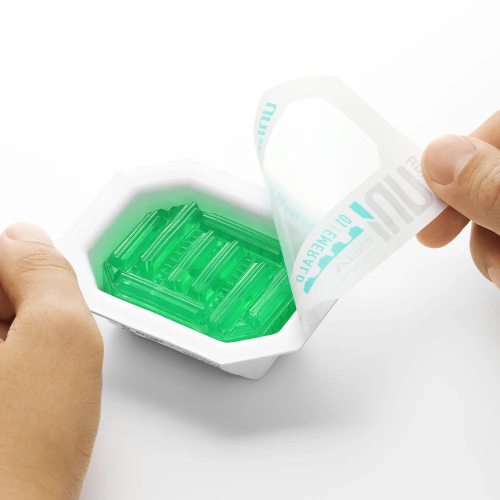 Tenga UNI Emerald